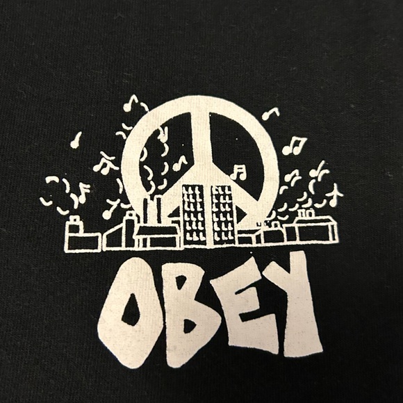 Obey Tee - Picture 3 of 3